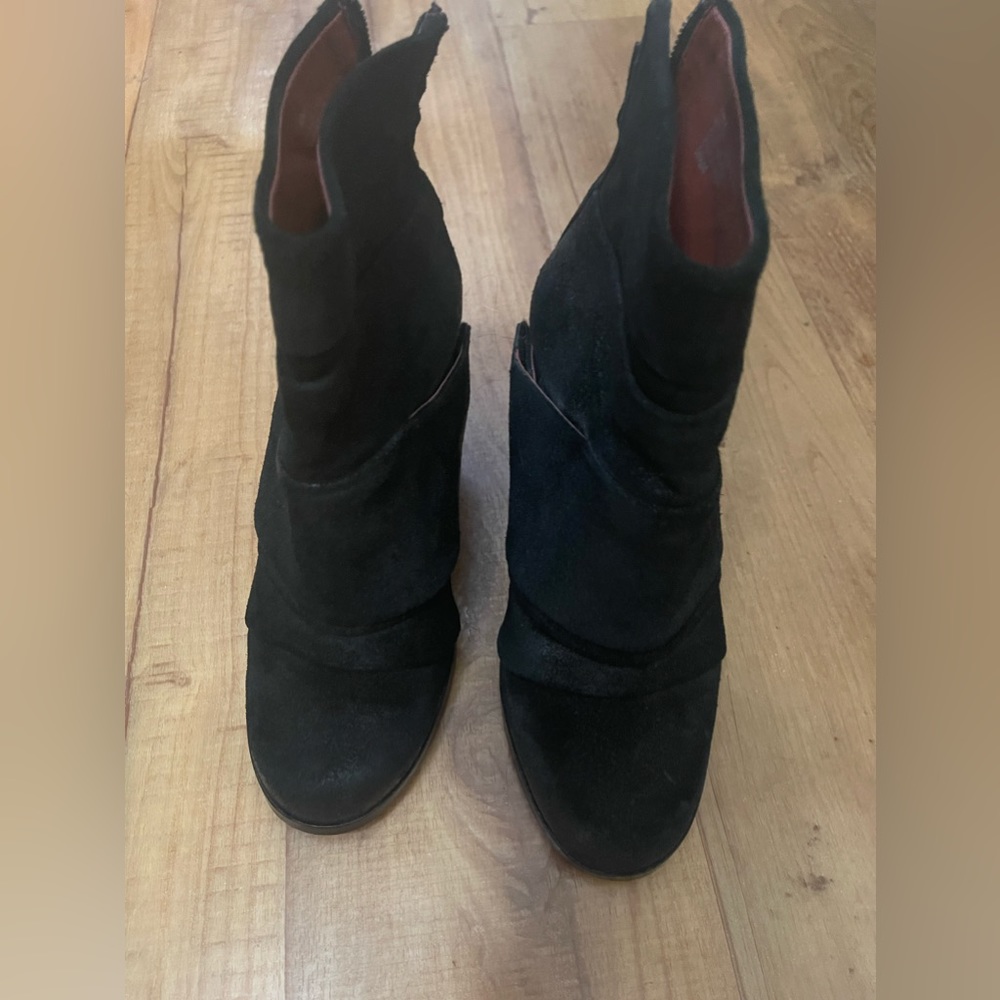 Luxury Rebel Black booties, never worn. Size 36.5.